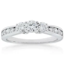 Ikuma Canadian Diamond 3-Stone Ring 14K Hot
